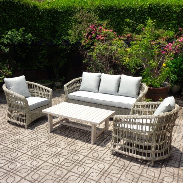 Featuring a spacious and comfortable seating arrangement, the Palma Collection includes deep-filled cushions and a contemporary design that blends seamlessly into any outdoor setting. Whether you're hosting guests or enjoying a quiet evening outdoors, this set provides unmatched style and comfort. Ideal for outdoor dining and lounging, the Palma Collection Outdoor Set is a must-have for those who seek sophisticated, high-quality outdoor furniture.