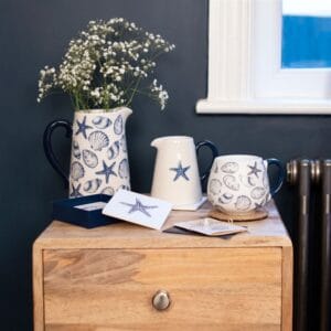 17cm Seashell Ceramic Flower Jug - Image 3