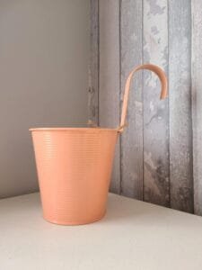 Ribbed Coral Hanging Fence Pot